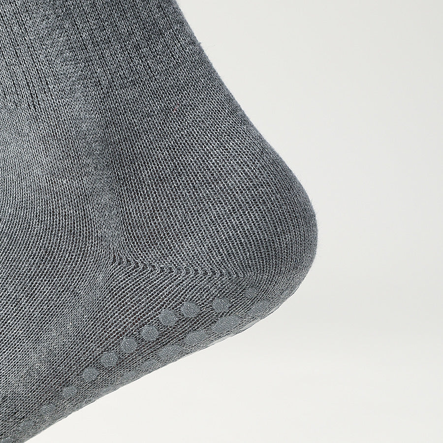 Ribbed Men’s Yoga Grip Socks