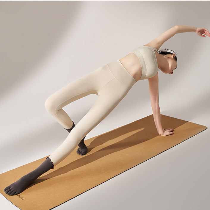 Lace Trim Medium Grip Socks