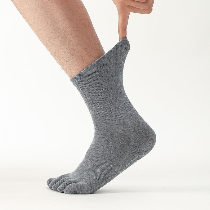 Ribbed Men’s Yoga Grip Socks