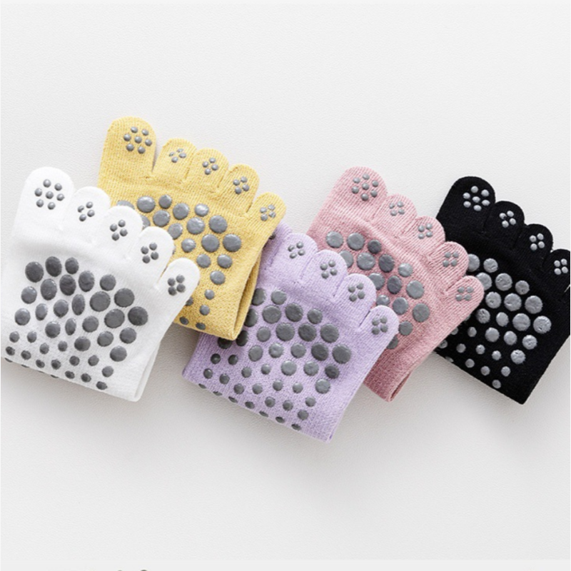 Women’s Low Cut Grip Toe Socks