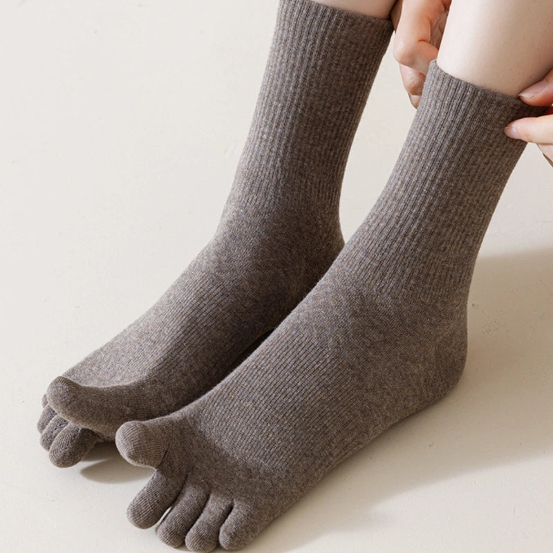 Antibacterial women’s five toe socks