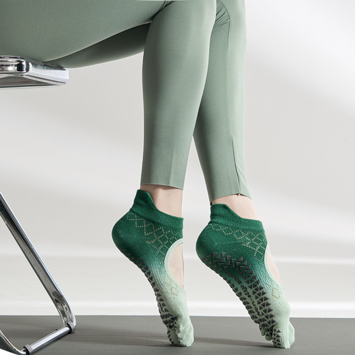 Gradient Open Back Grip Socks 3 pack