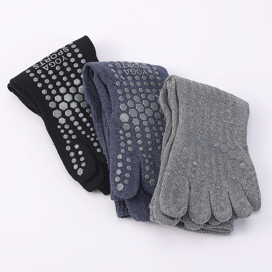 Ribbed Men’s Yoga Grip Socks