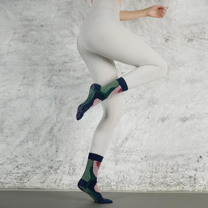 Color Block Medium Grip Socks