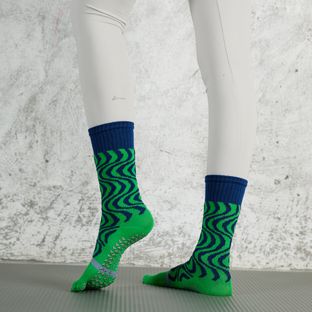 Color Block Medium Grip Socks
