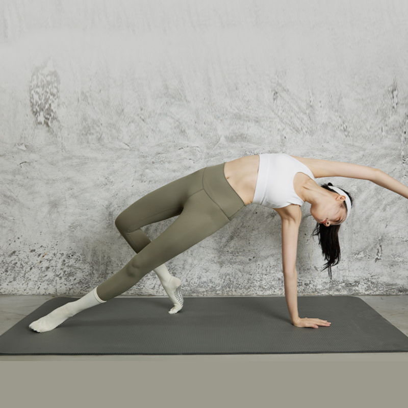 Solid Color Full Toe Non Slip Grip Socks