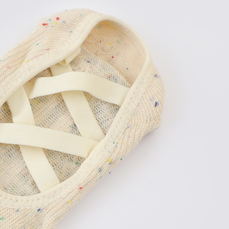 Lace-Up Five Toe Grip Socks 3 Pack